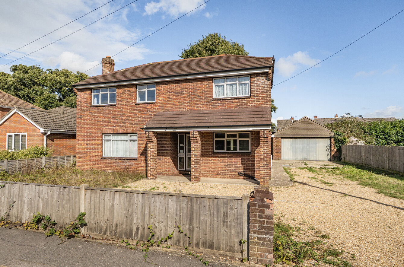 Hunts Pond Road, Park Gate, Hampshire, SO31