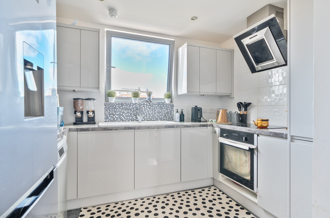 Cross Street, Portsmouth, PO1