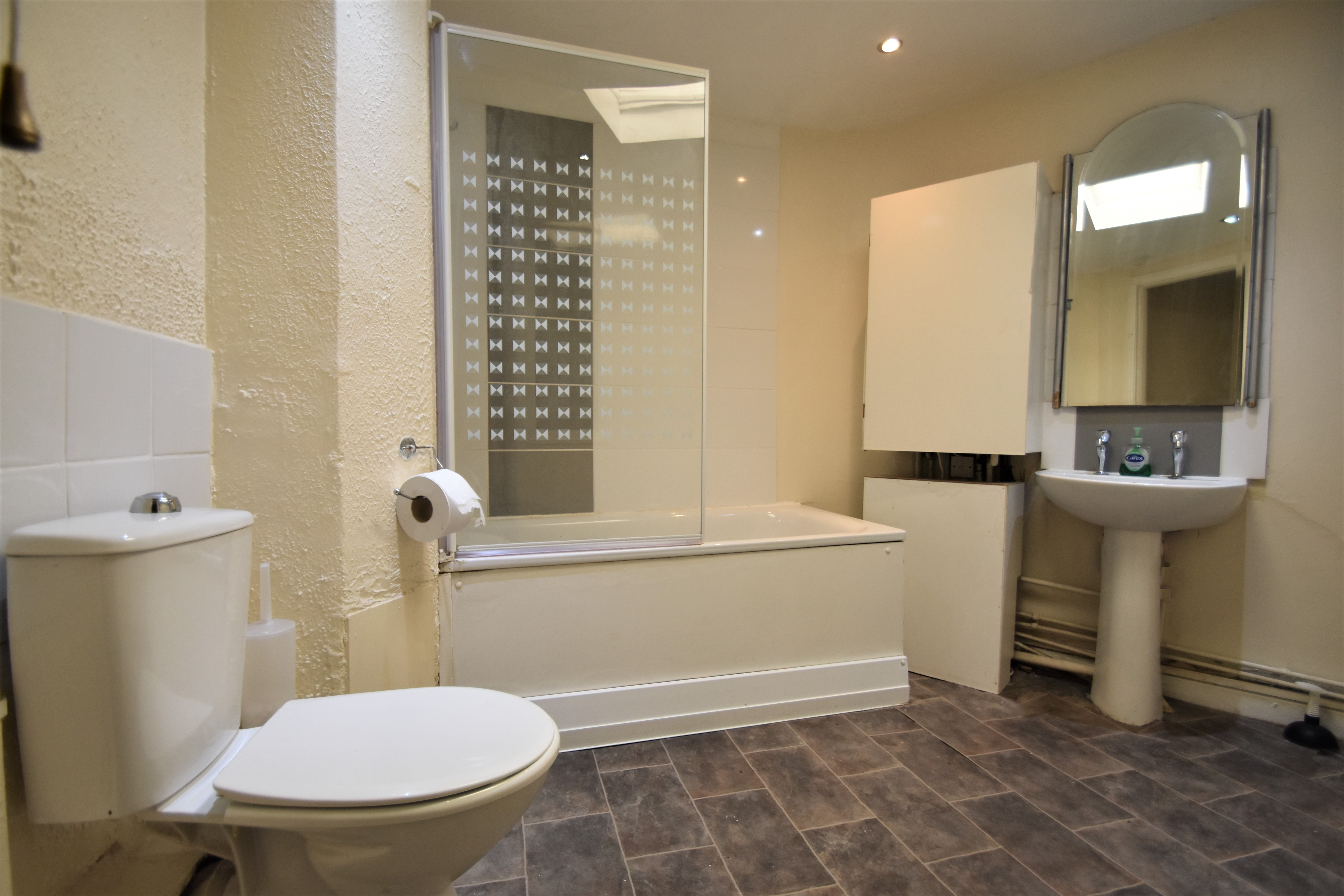 Queen Street, Portsmouth, PO1 - Charters