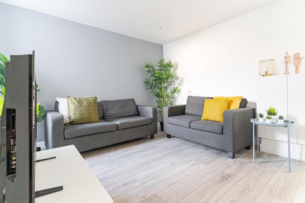 Stansted Road, Southsea, Hampshire, PO5 - Charters