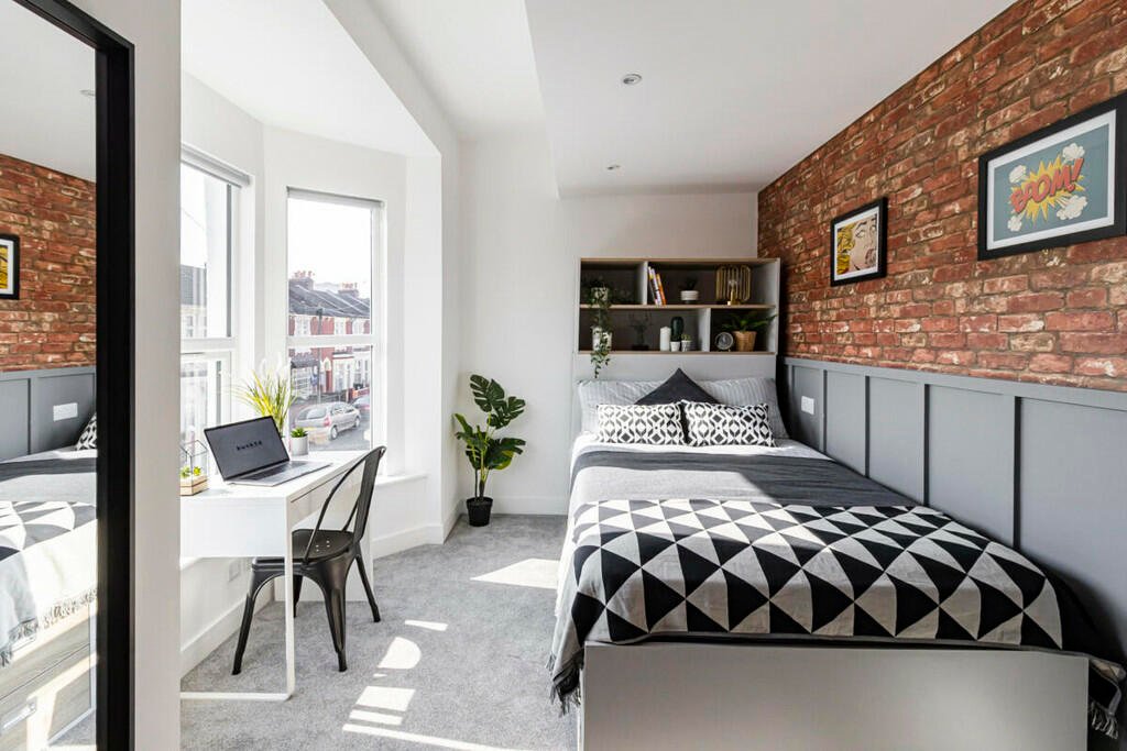 Montgomerie Road, Southsea, Hampshire, PO5 - Charters