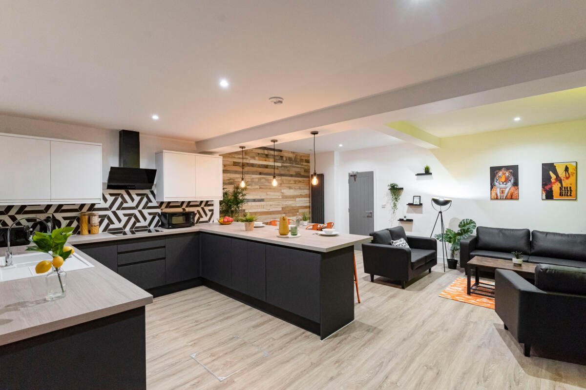 Cumberland Street, Portsmouth, Hampshire, PO1 - Charters