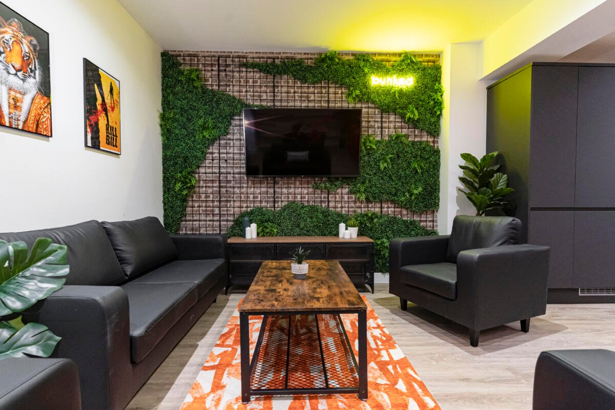 Cumberland Street, Portsmouth, Hampshire, PO1 - Charters