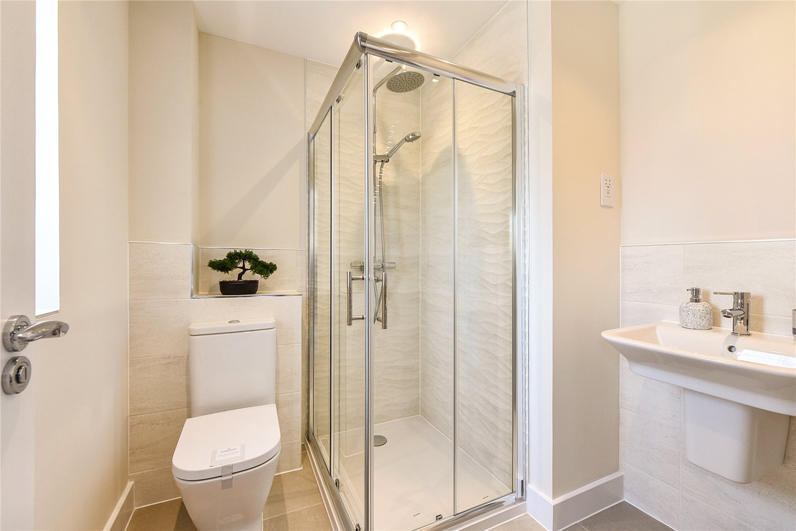 Hamblewood, Heath House Lane, Hedge End, Southampton, SO30