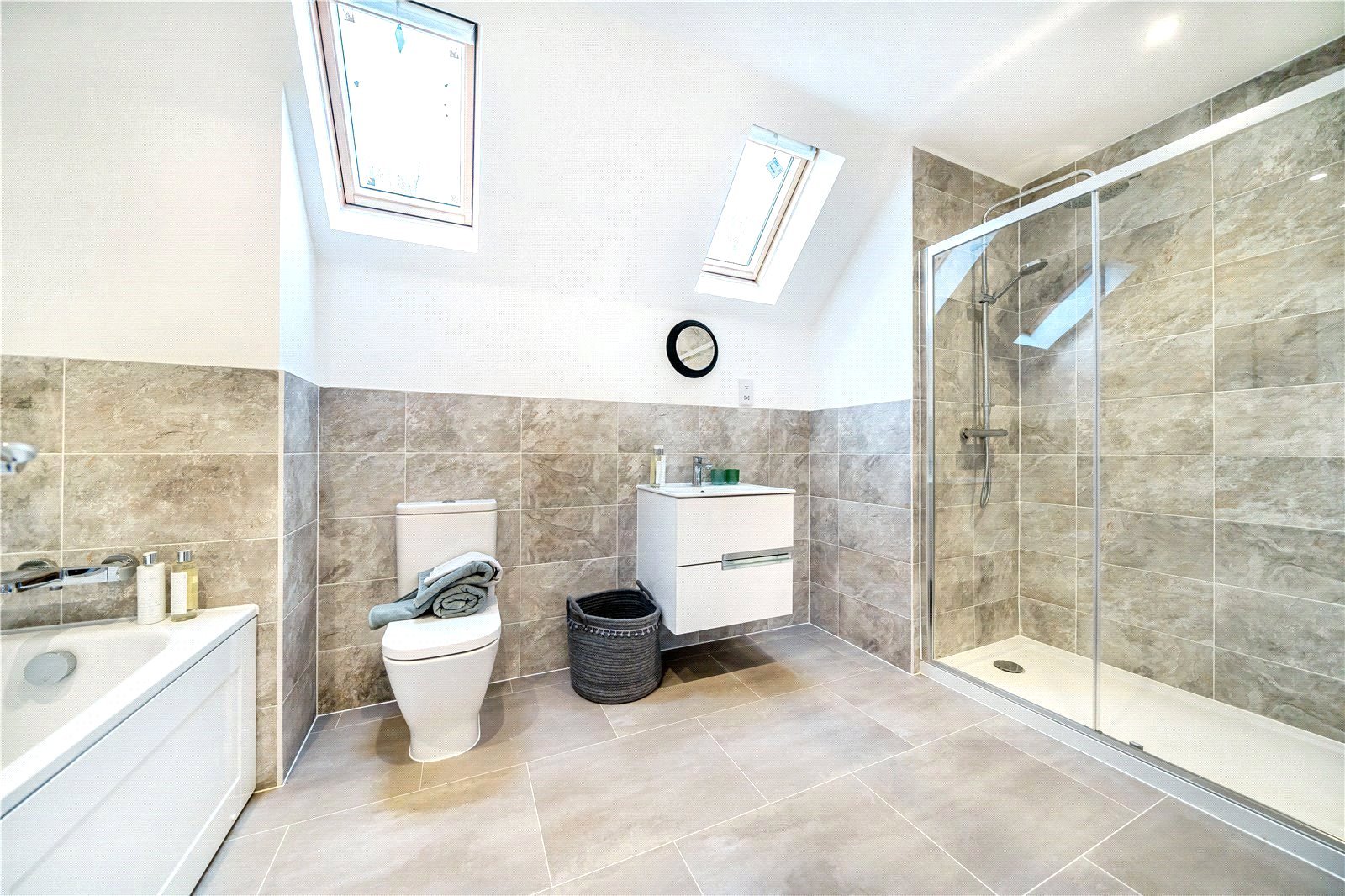 Draper Road, Wickham, Hampshire, PO17 - Charters