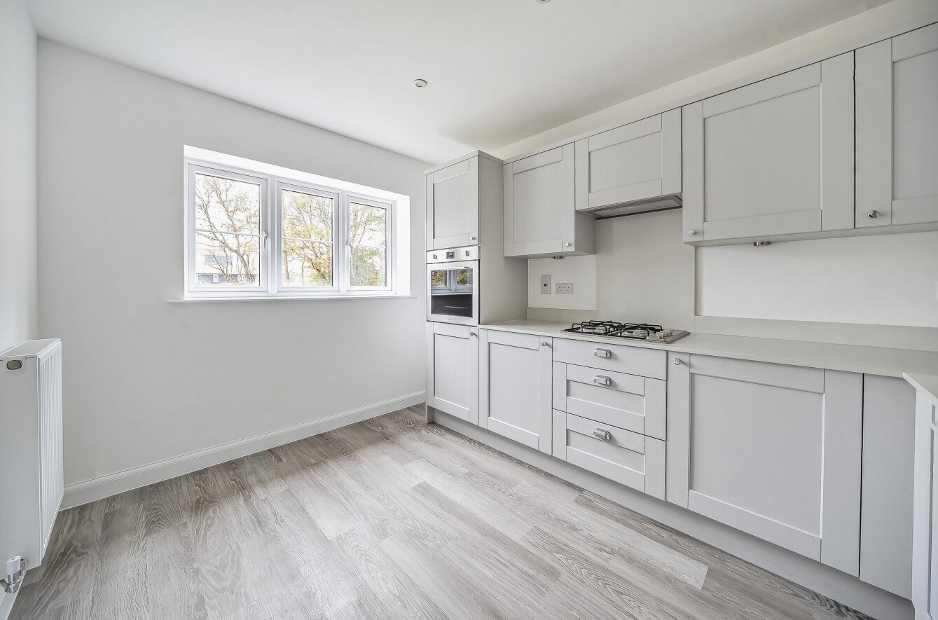 Draper Road, Wickham, Hampshire, PO17 - Charters