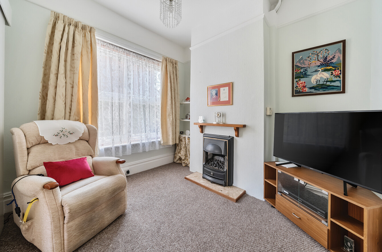 Manor Road, Durley, Southampton, Hampshire, SO32 - Charters