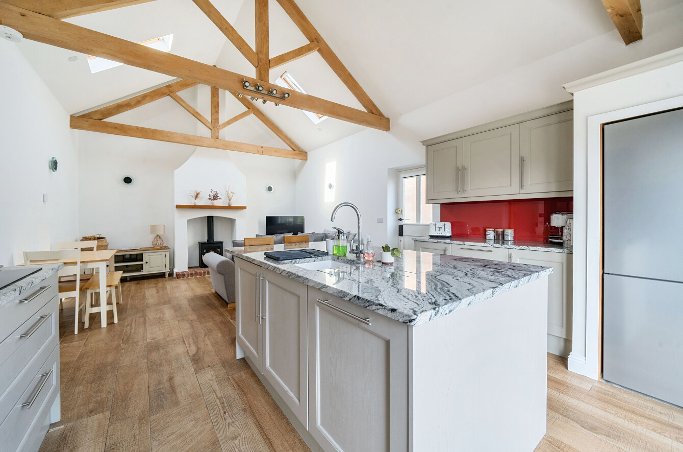 Beeches Hill, Bishops Waltham, Southampton, Hampshire, SO32 - Charters