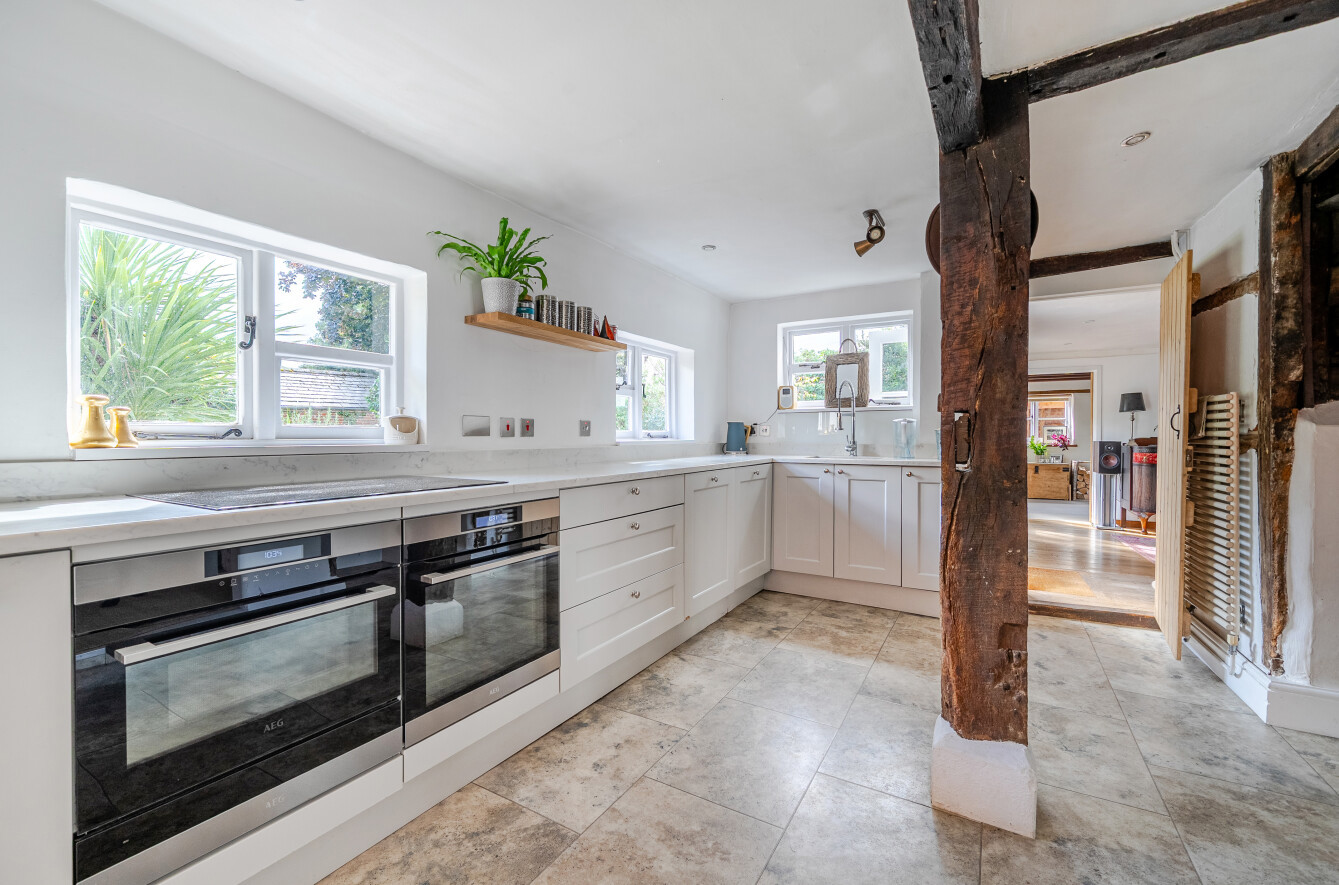 Winchester Street, Botley, Southampton, Hampshire, SO30