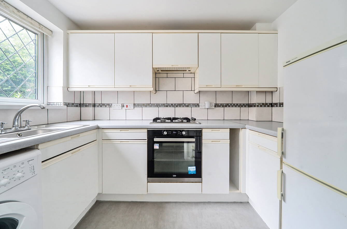 Thistle Road, Hedge End, Southampton, Hampshire, SO30 - Charters