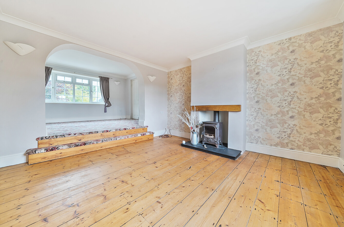 Tanfield Lane, Wickham, Fareham, Hampshire, PO17 - Charters