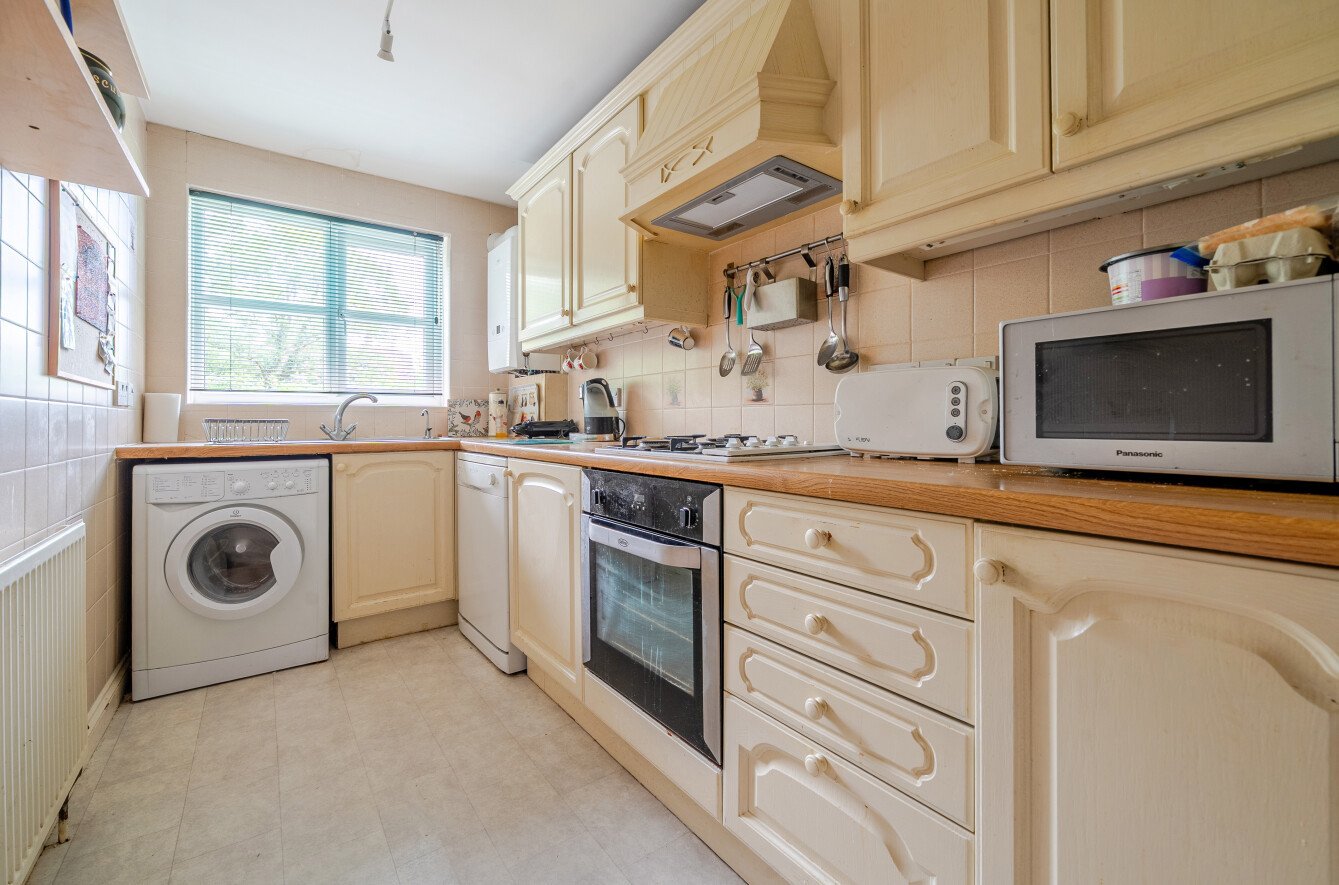 Bridge Street, Wickham, Fareham, Hampshire, PO17 - Charters