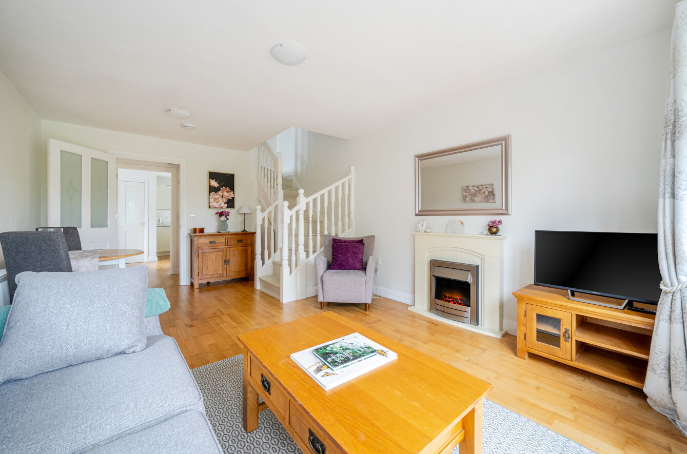 Lyndale Cottages, Chapel Road, Swanmore, Southampton, SO32 - Charters