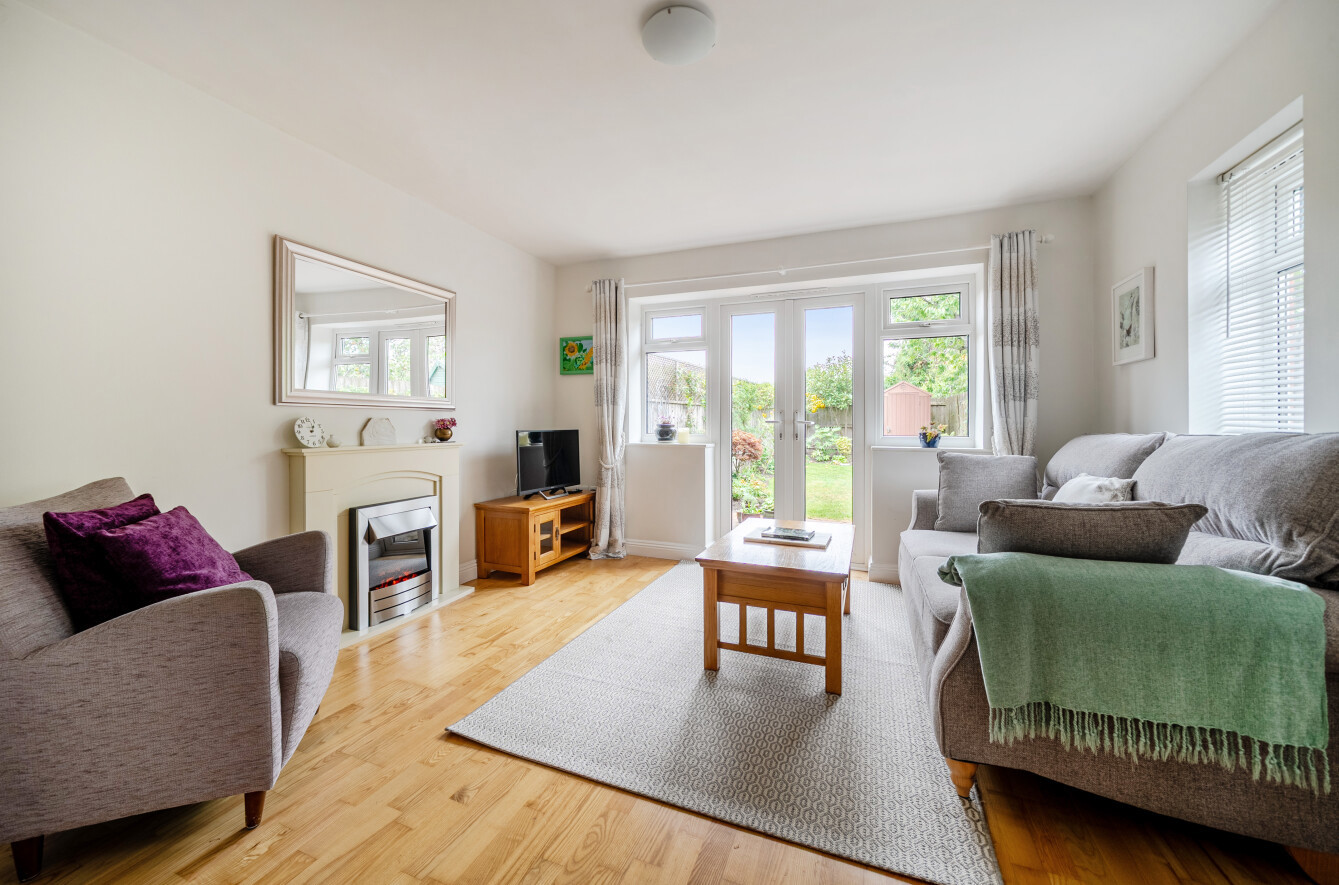 Lyndale Cottages, Chapel Road, Swanmore, Southampton, SO32 - Charters