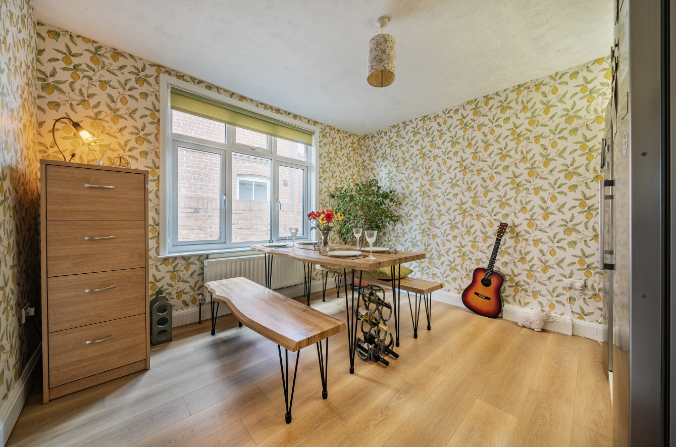 Fair Oak Road, Eastleigh, Hampshire, SO50 Fair Oak Road, Eastleigh, Hampshire, SO50 - Charters