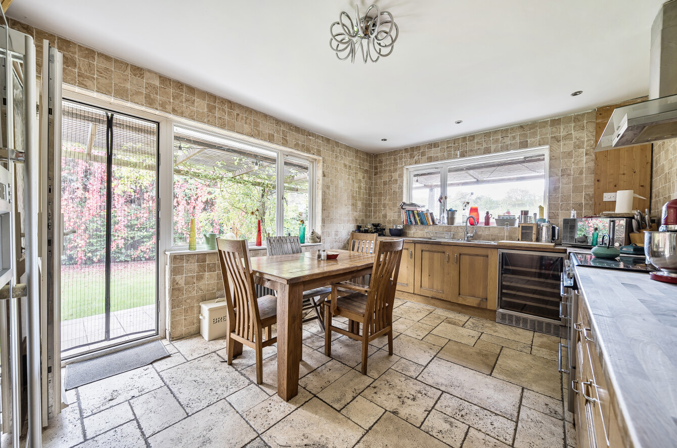 Hensting Lane, Fishers Pond, Eastleigh, Hampshire, SO50 Hensting Lane, Fishers Pond, Eastleigh, Hampshire, SO50 - Charters