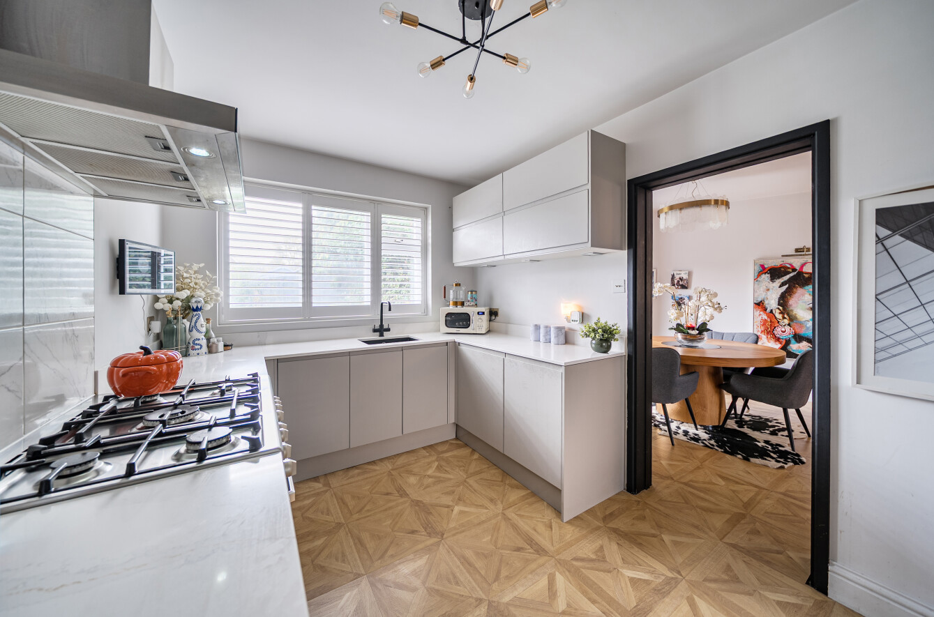 Fair Oak Road, Bishopstoke, Eastleigh, Hampshire, SO50 Fair Oak Road, Bishopstoke, Eastleigh, Hampshire, SO50 - Charters