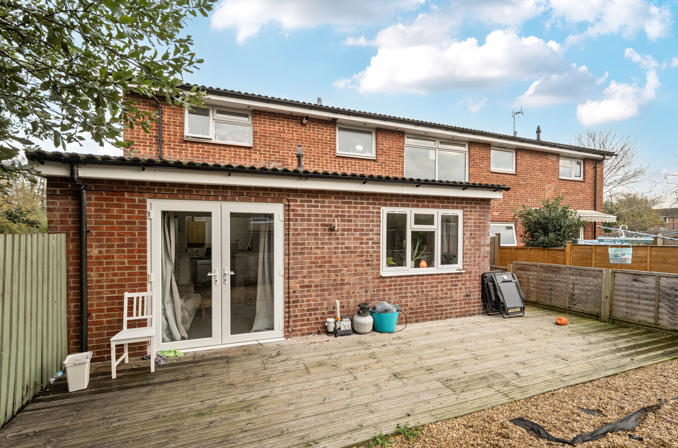 Simmons Close, Hedge End, Southampton, Hampshire, SO30 - Charters