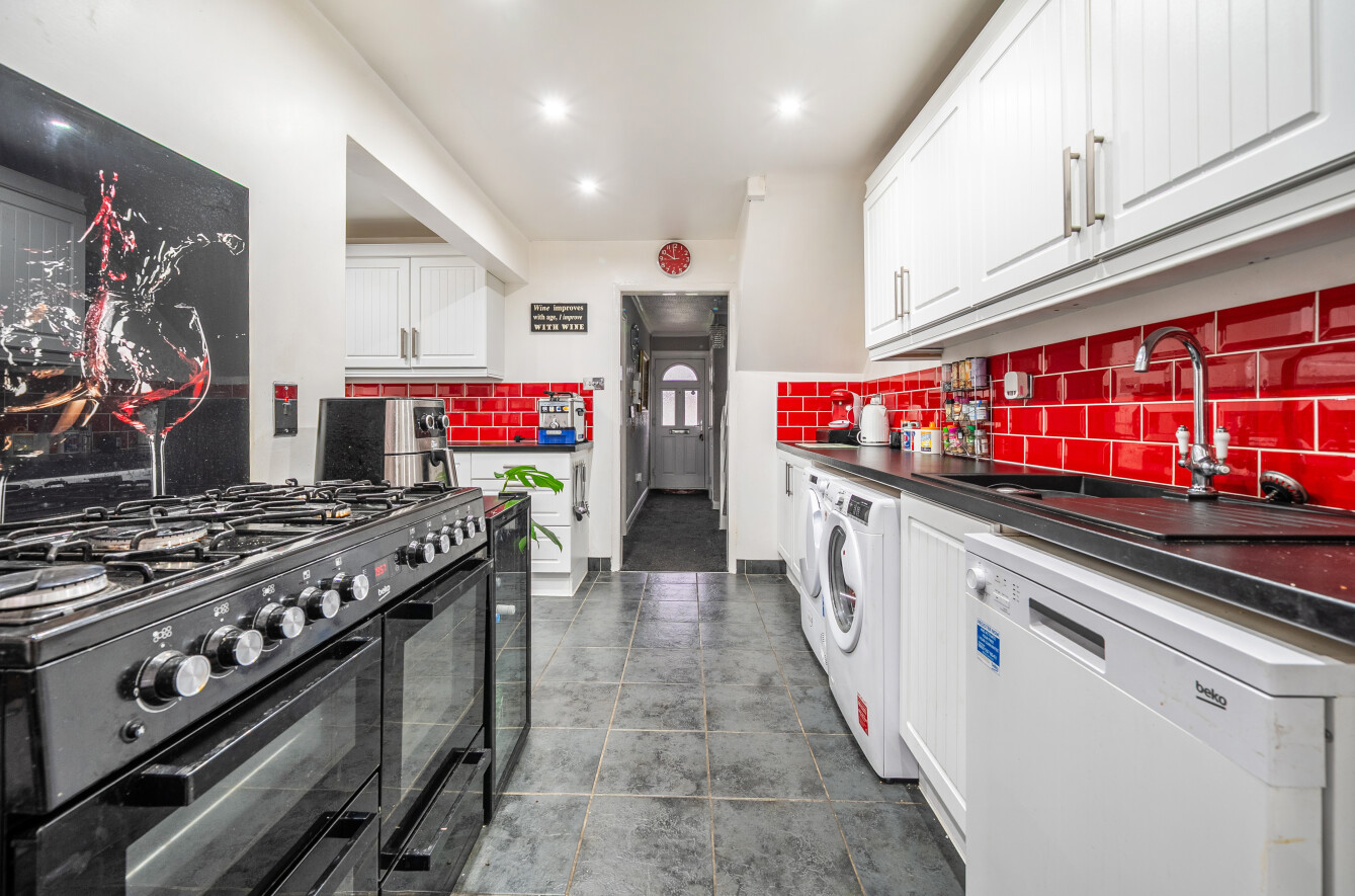 Downland Close, Botley, Southampton, Hampshire, SO30 - Charters