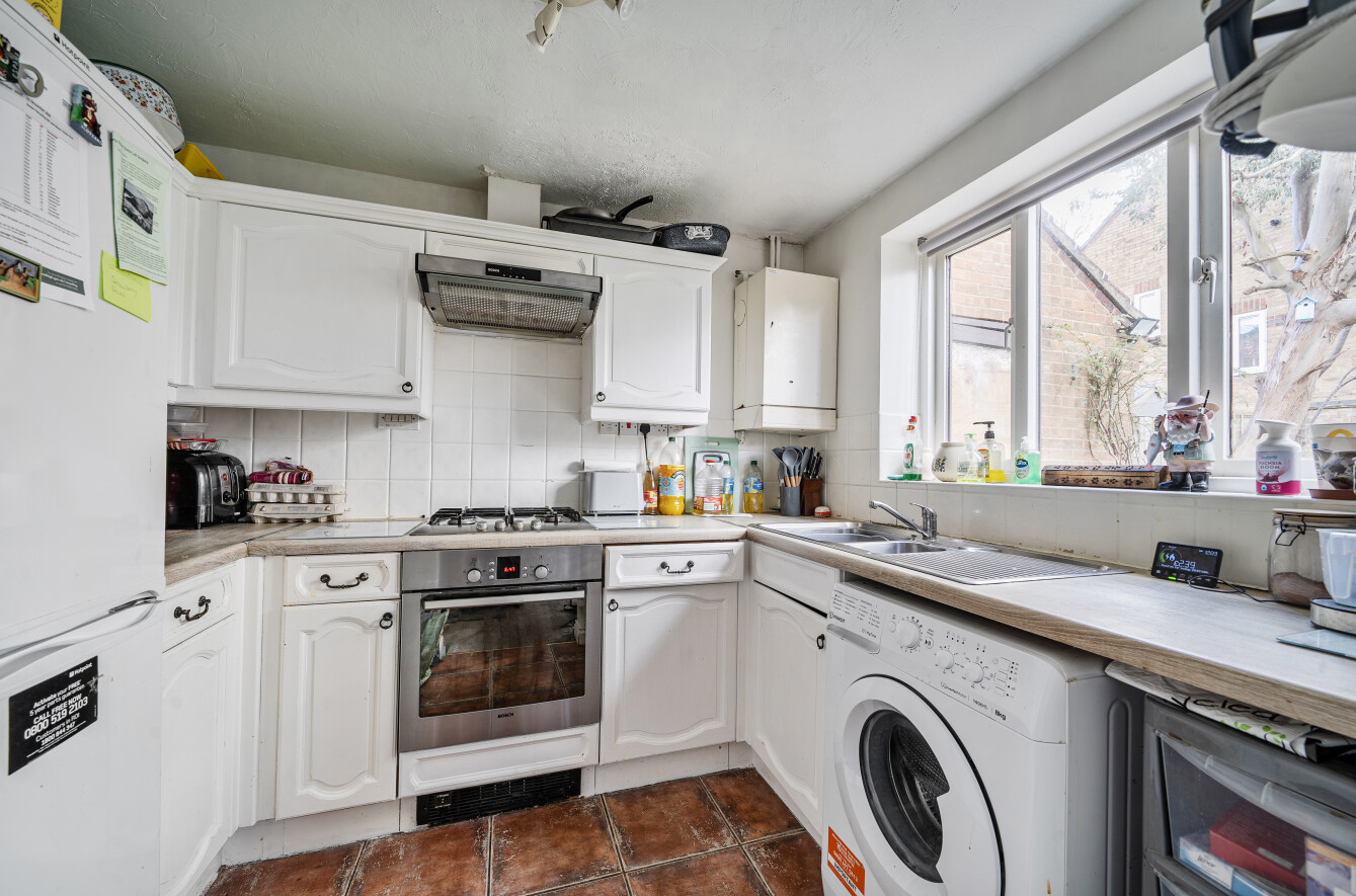 Epsom Close, Horton Heath, Hampshire, SO50 Epsom Close, Horton Heath, Hampshire, SO50 - Charters