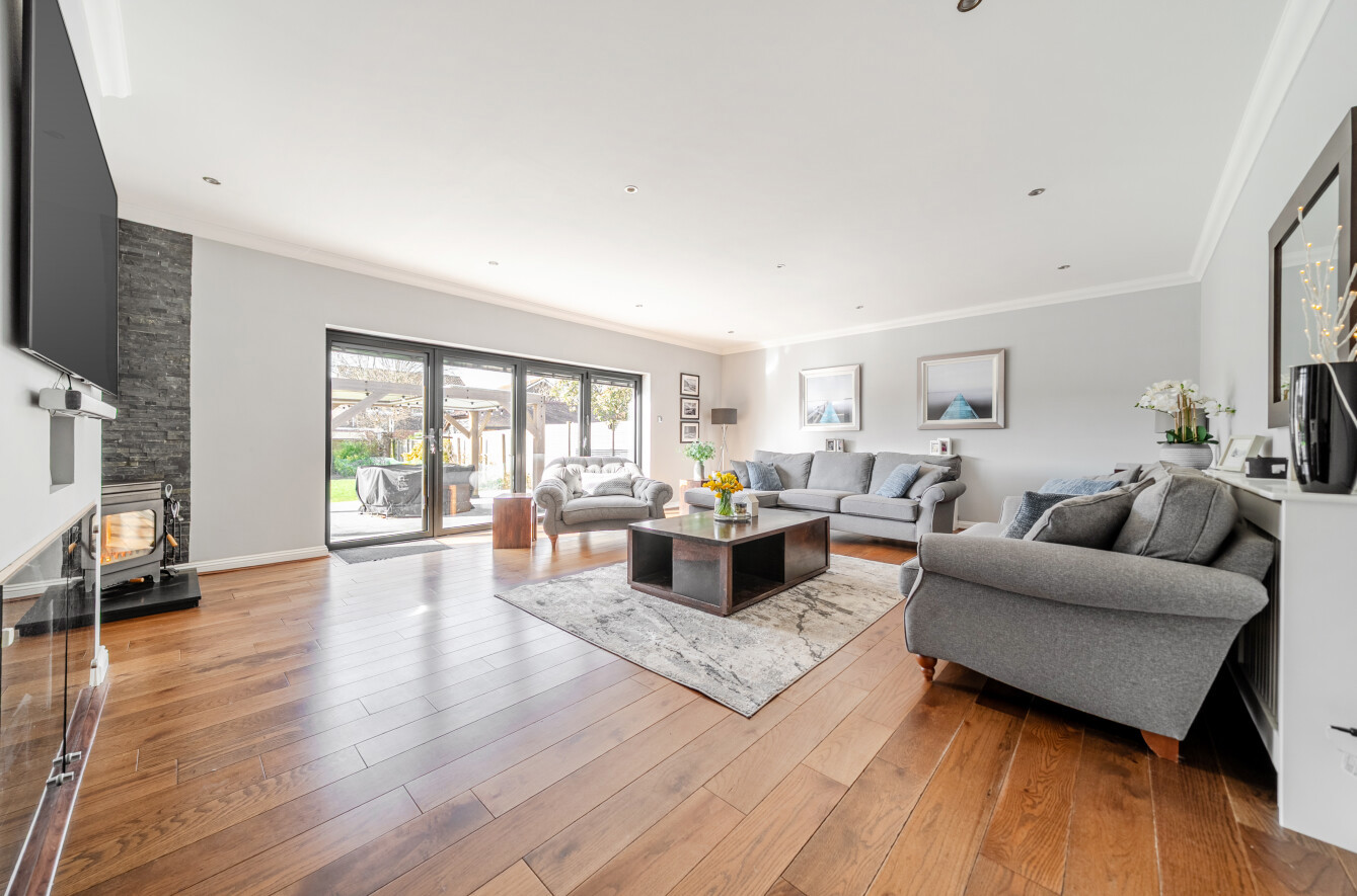 Botley Road, Horton Heath, Eastleigh, Hampshire, SO50 - Charters