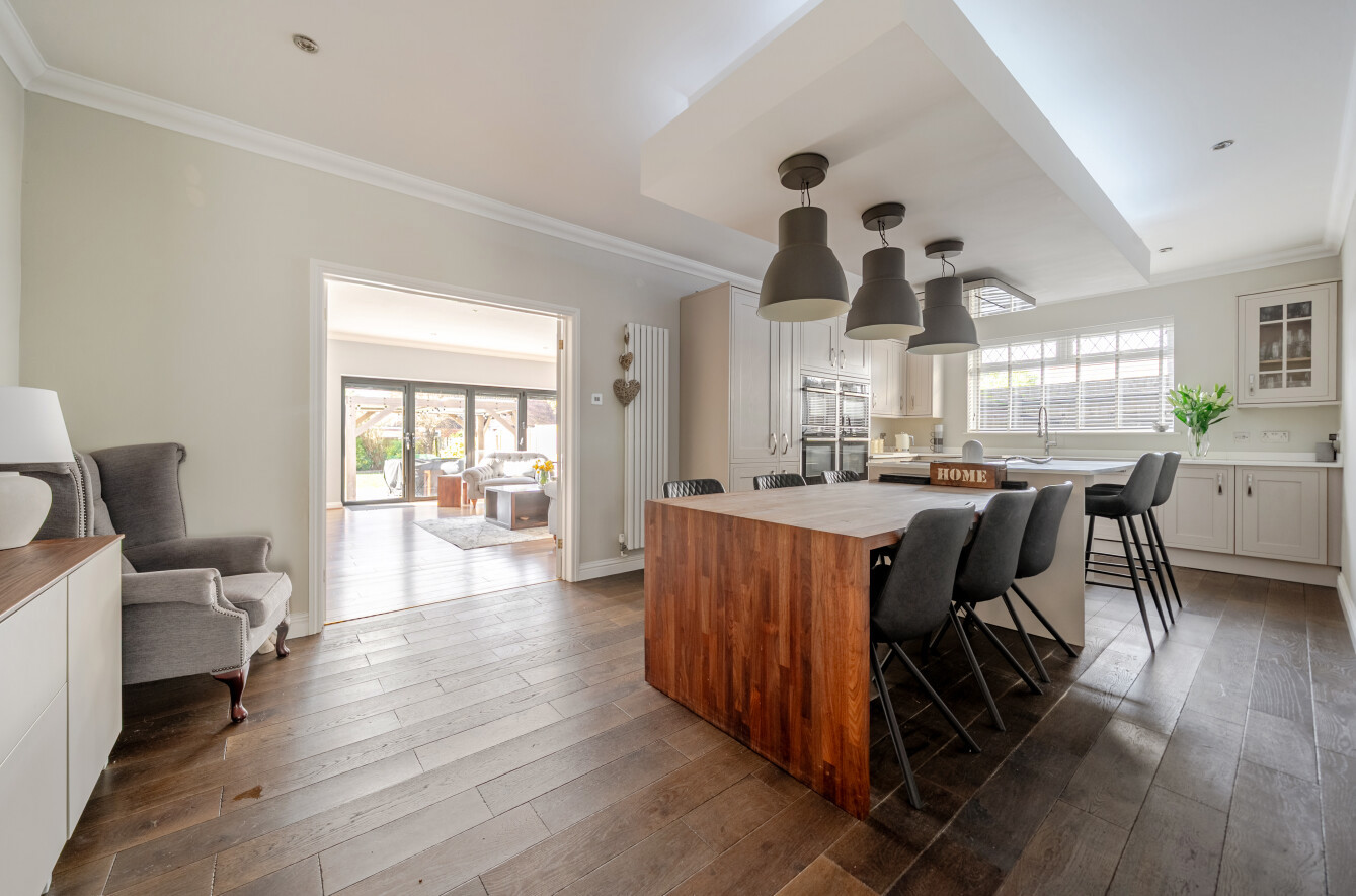 Botley Road, Horton Heath, Eastleigh, Hampshire, SO50 - Charters