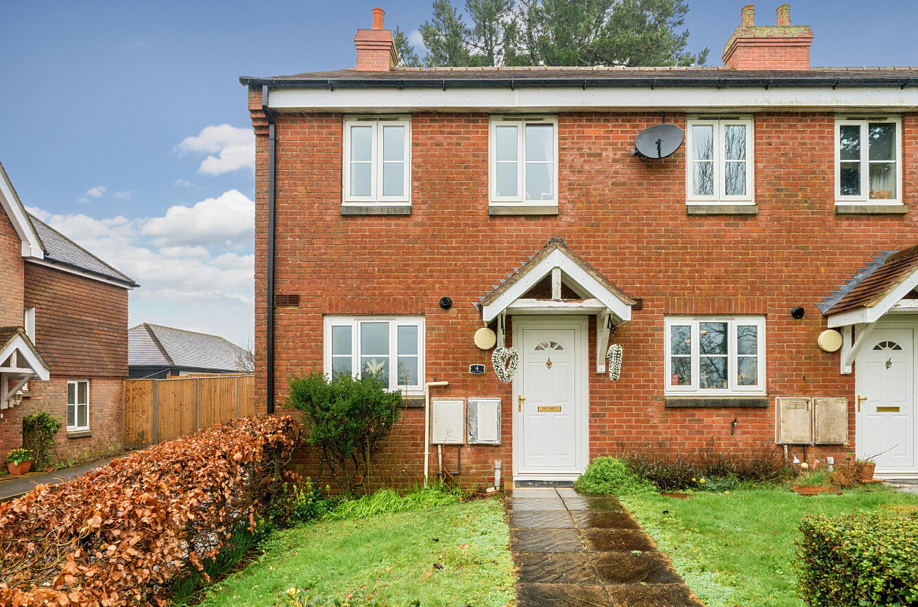 Barley Fields, High Street, Shirrell Heath, Southampton, SO32 - Charters