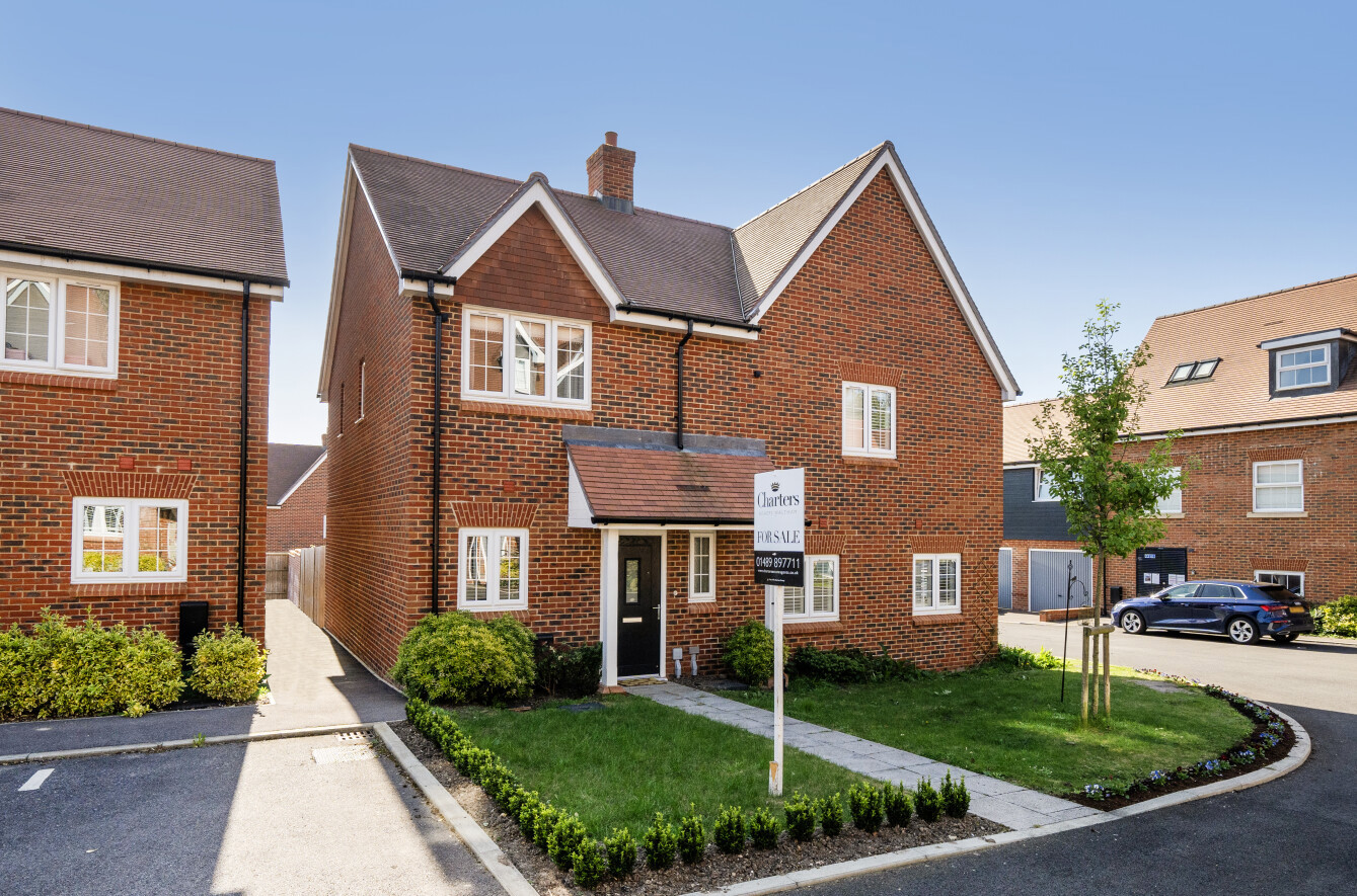 Powell Road, Wickham, Fareham, Hampshire, PO17 - Charters