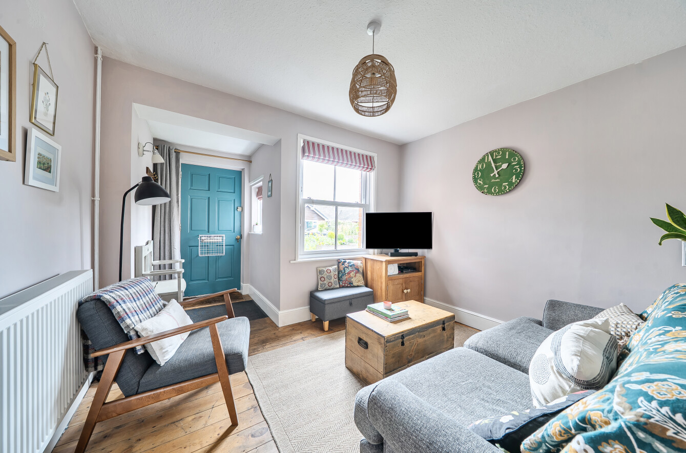 Garfield Road, Bishops Waltham, Southampton, Hampshire, SO32 - Charters