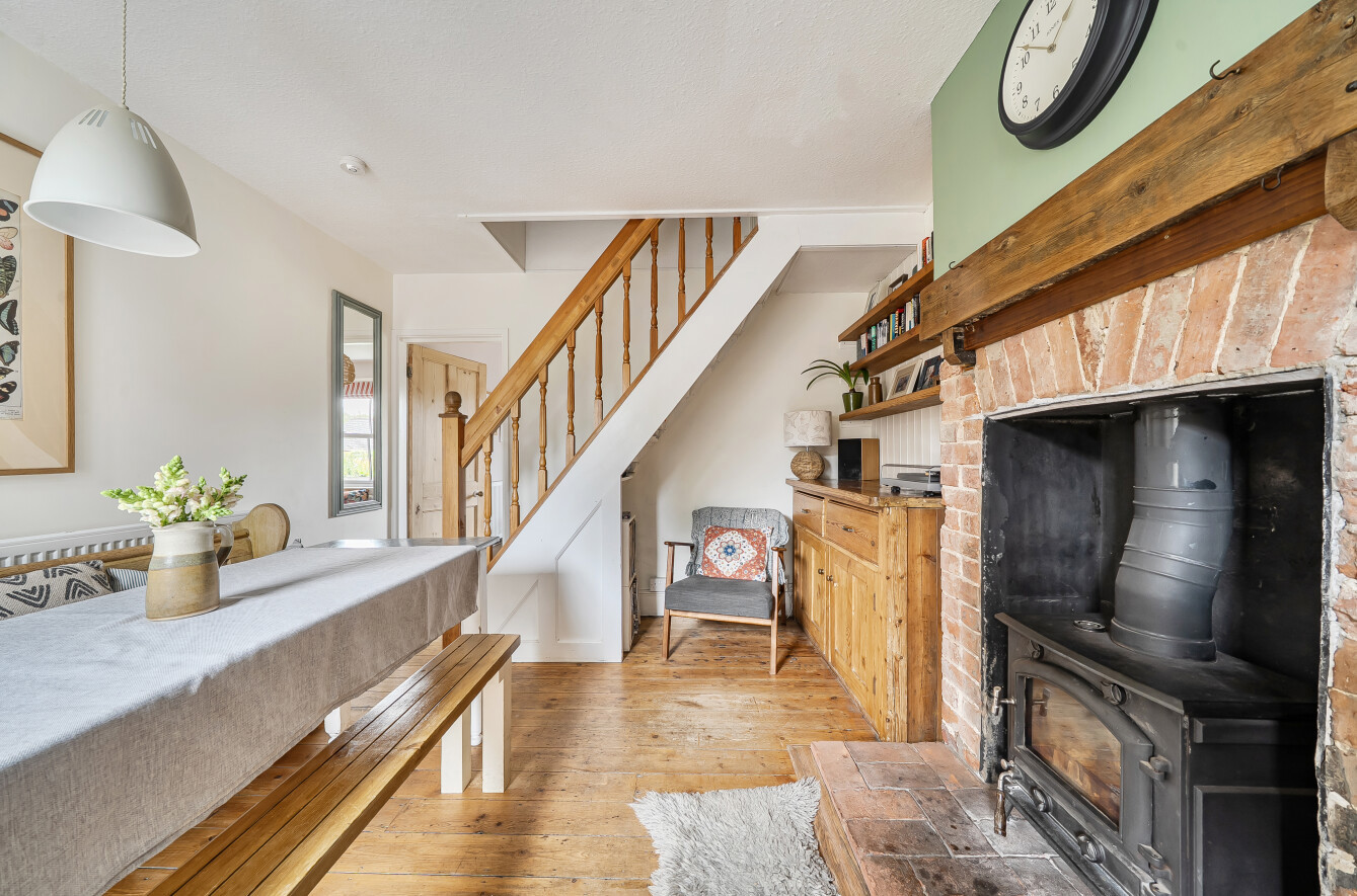 Garfield Road, Bishops Waltham, Southampton, Hampshire, SO32 - Charters