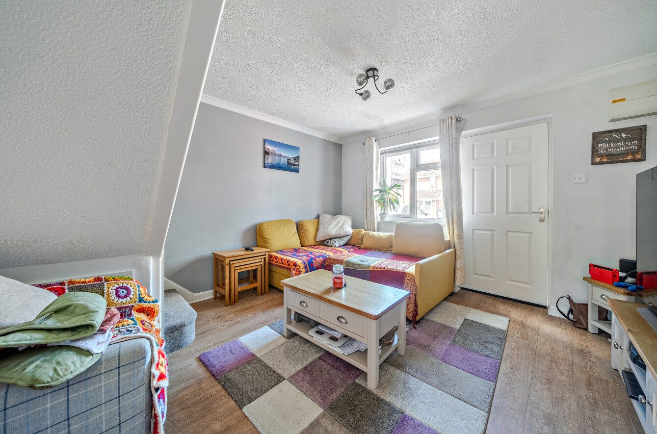 Tickner Close, Botley, Southampton, Hampshire, SO30 - Charters