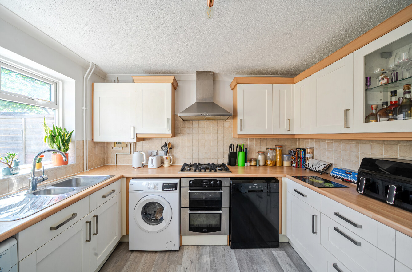 Tickner Close, Botley, Southampton, Hampshire, SO30 - Charters