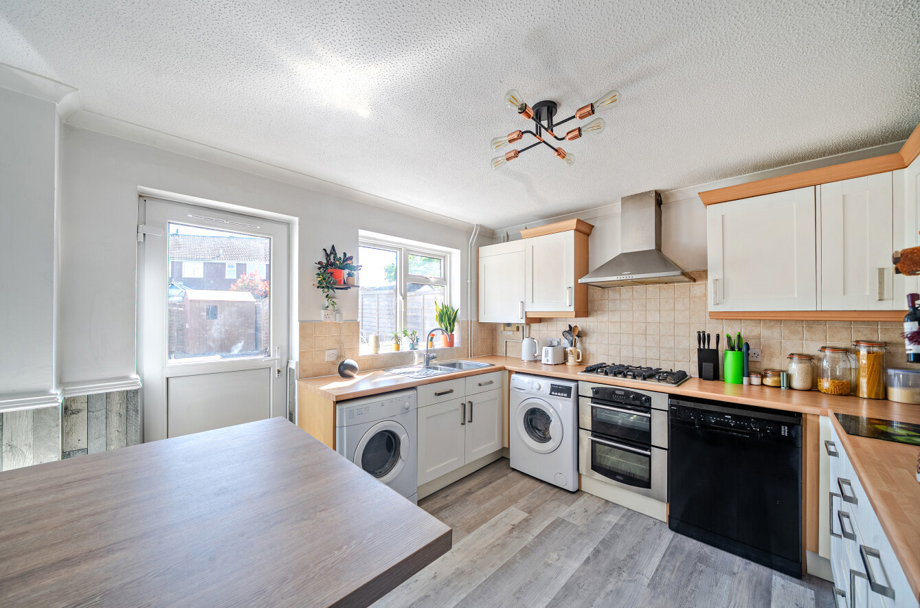 Tickner Close, Botley, Southampton, Hampshire, SO30 - Charters