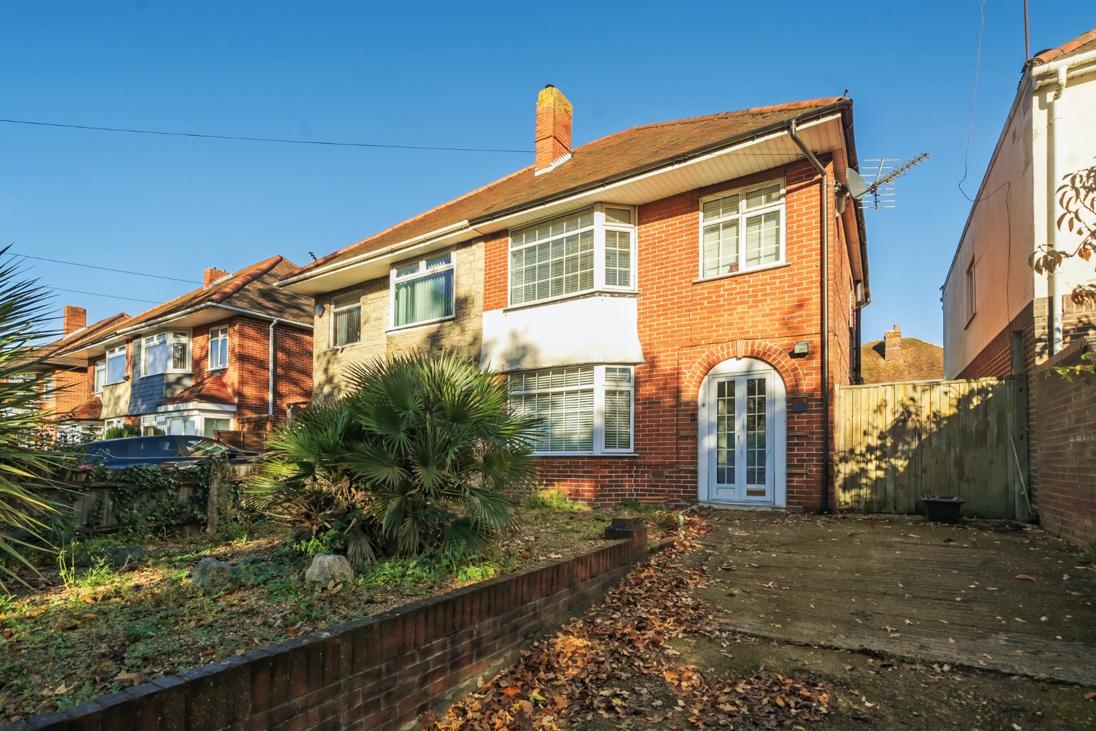 Millbrook Road West, Regents Park, Southampton, SO15 - Charters
