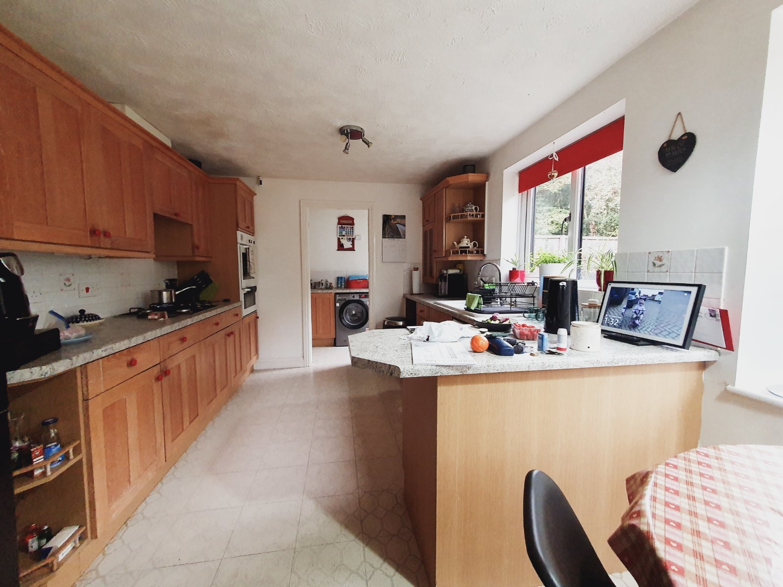 Duncton Road, Clanfield, Hampshire, PO8 - Charters