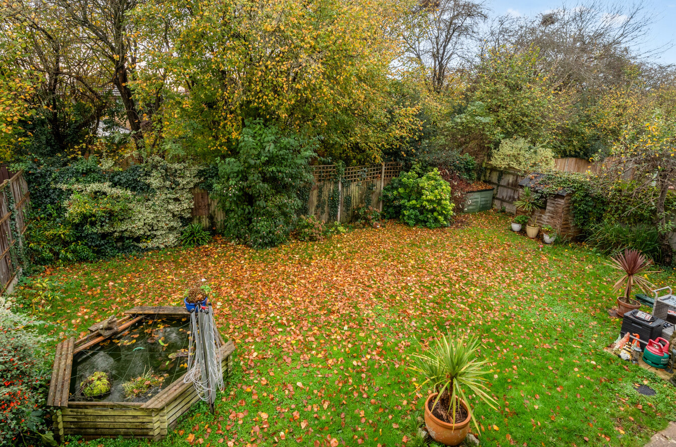 Duncton Road, Clanfield, Hampshire, PO8 - Charters