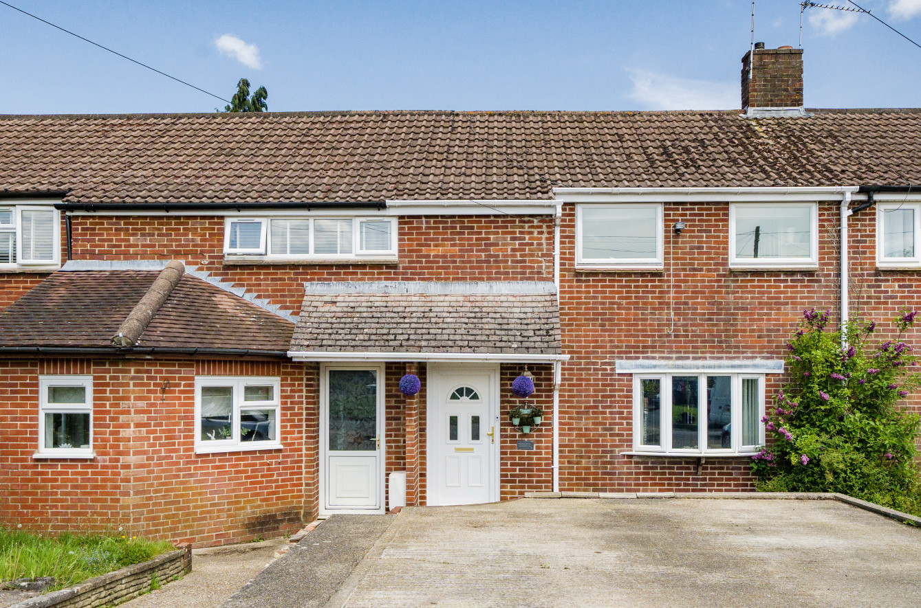 Queens Road, Petersfield, Hants, GU32 - Charters