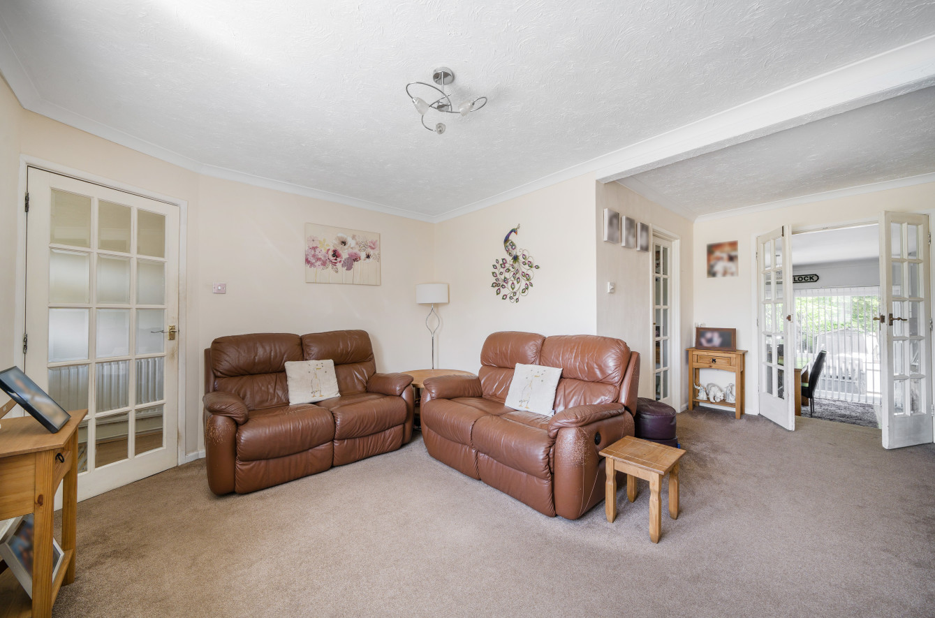 Queens Road, Petersfield, Hants, GU32 - Charters