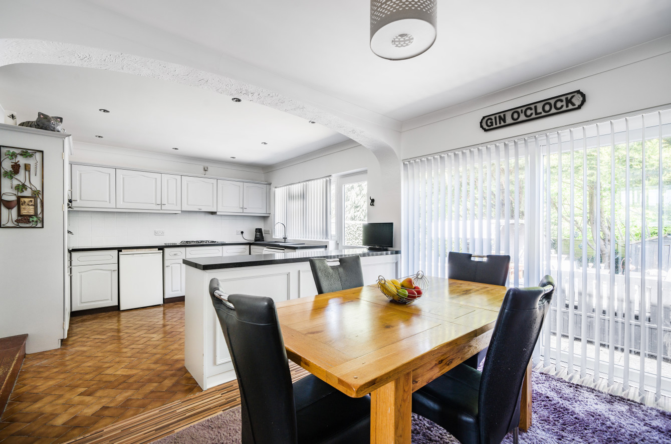 Queens Road, Petersfield, Hants, GU32 - Charters