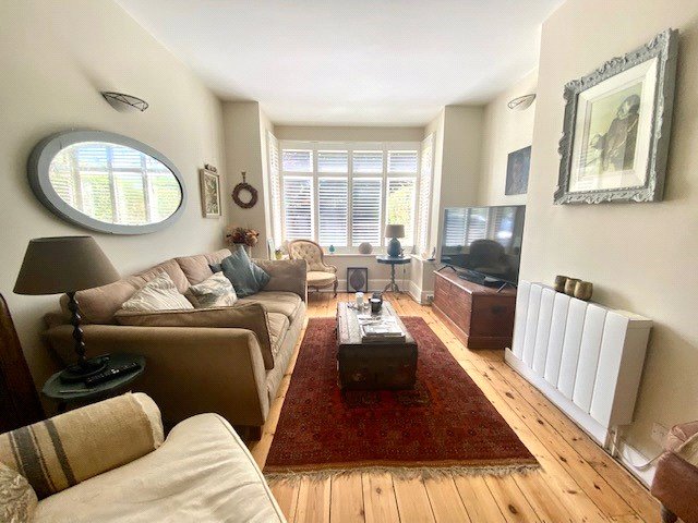 Dean Lane, Bishops Waltham, Southampton, Hampshire, SO32 - Charters