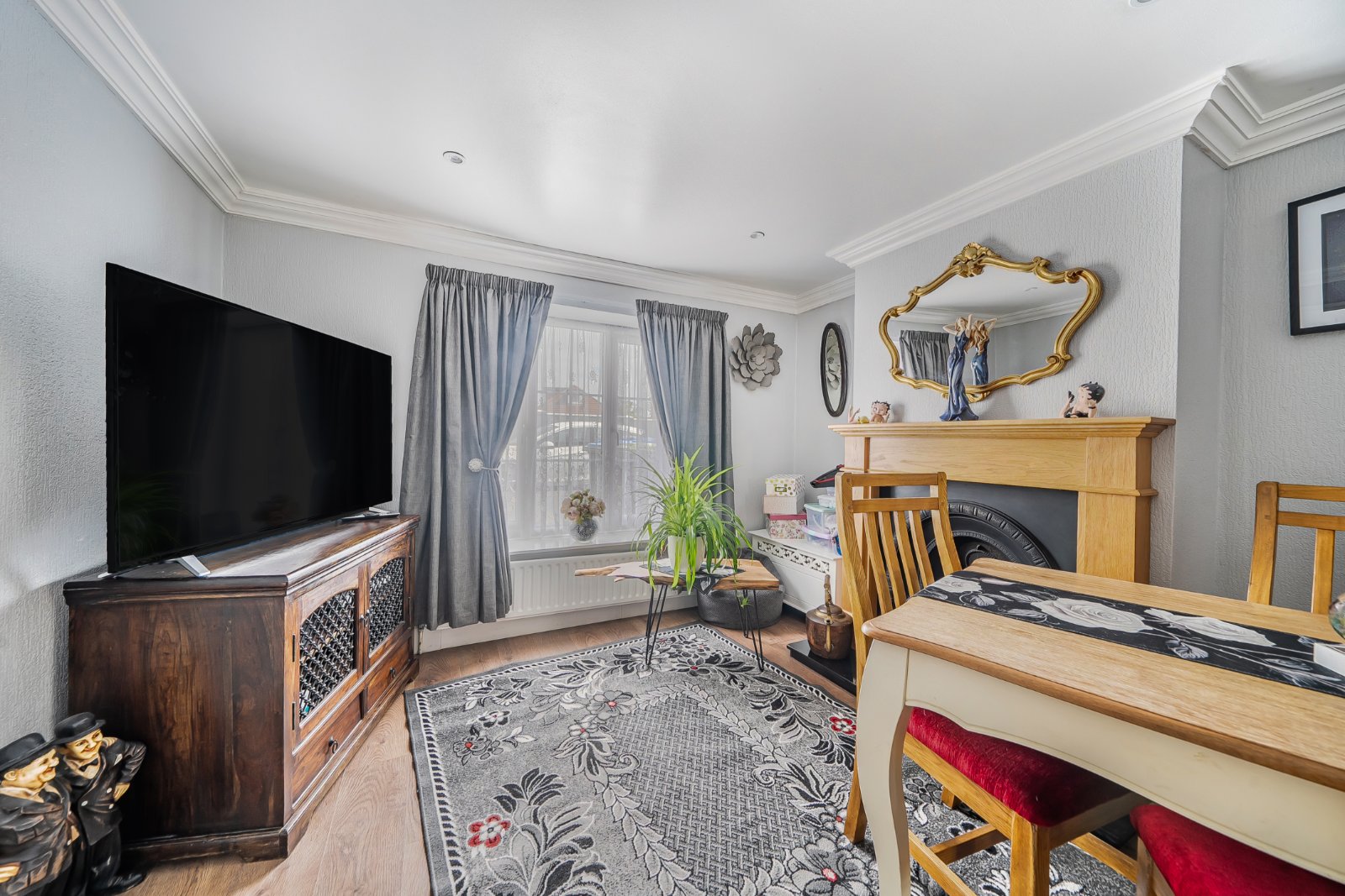 Commercial Street, Southampton, Hampshire, SO18