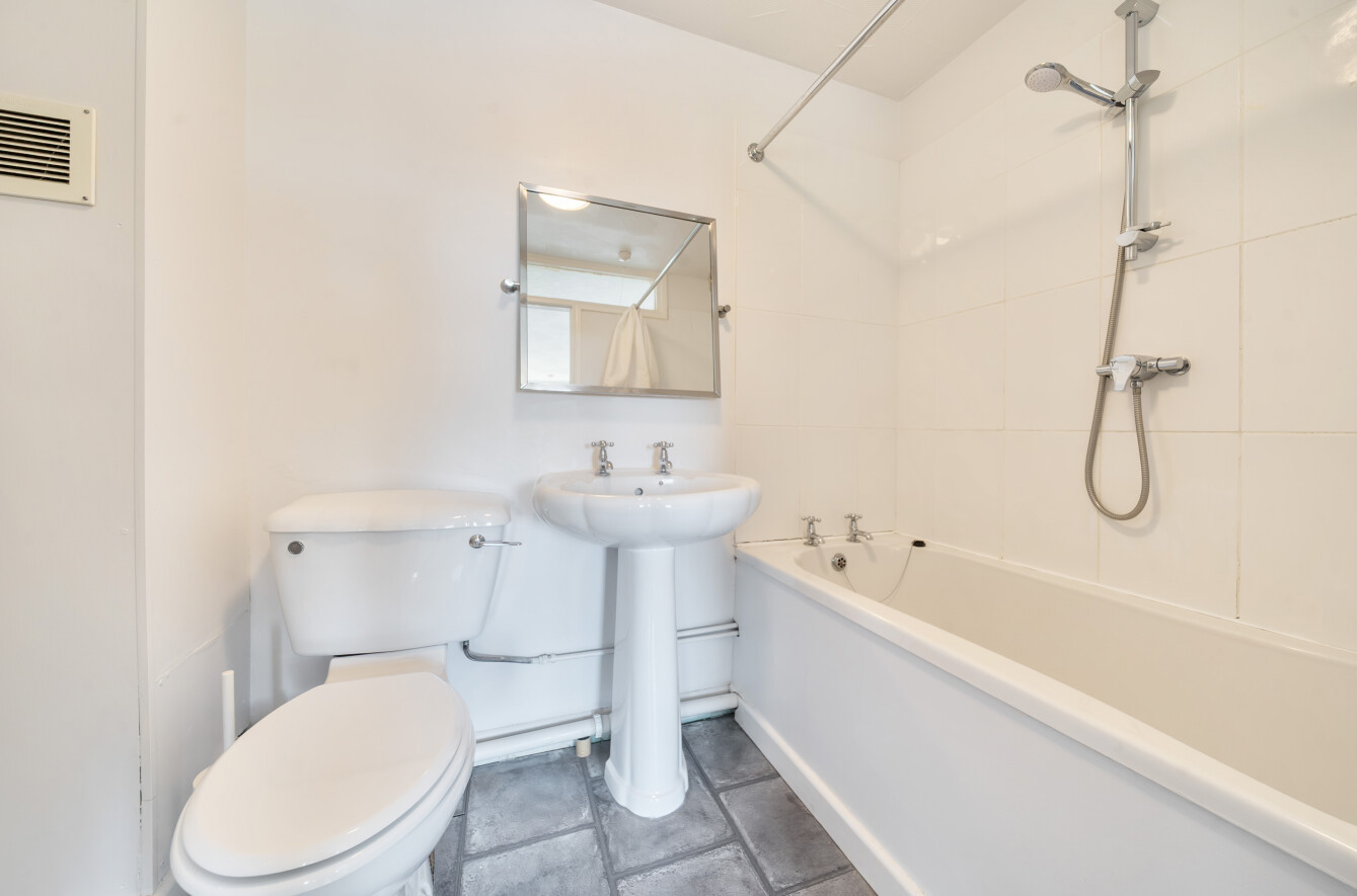 Deacon Road, Southampton, Hampshire, SO19