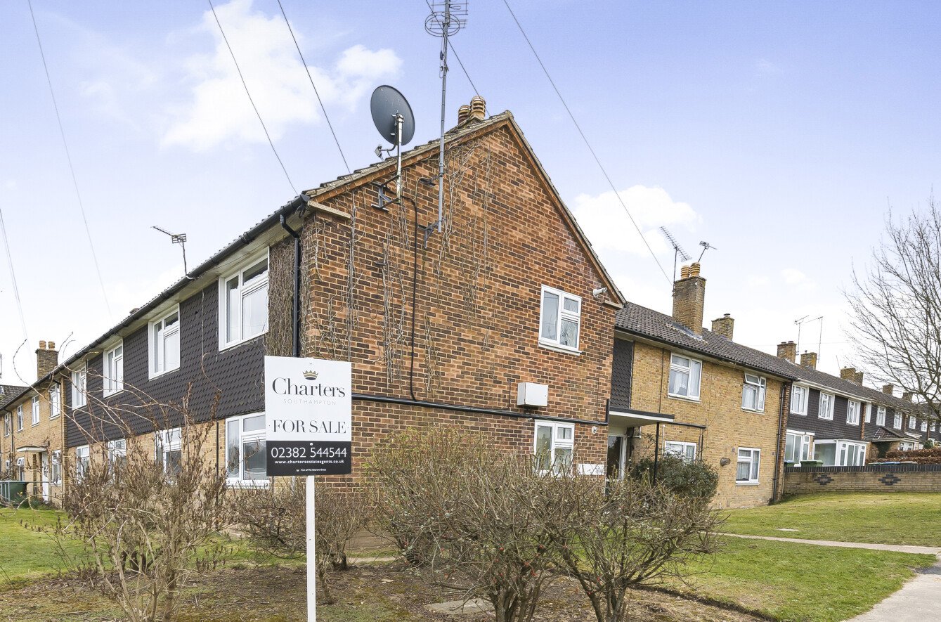 Dyneley Green, Townhill Park, Southampton, Hampshire, SO18 - Charters