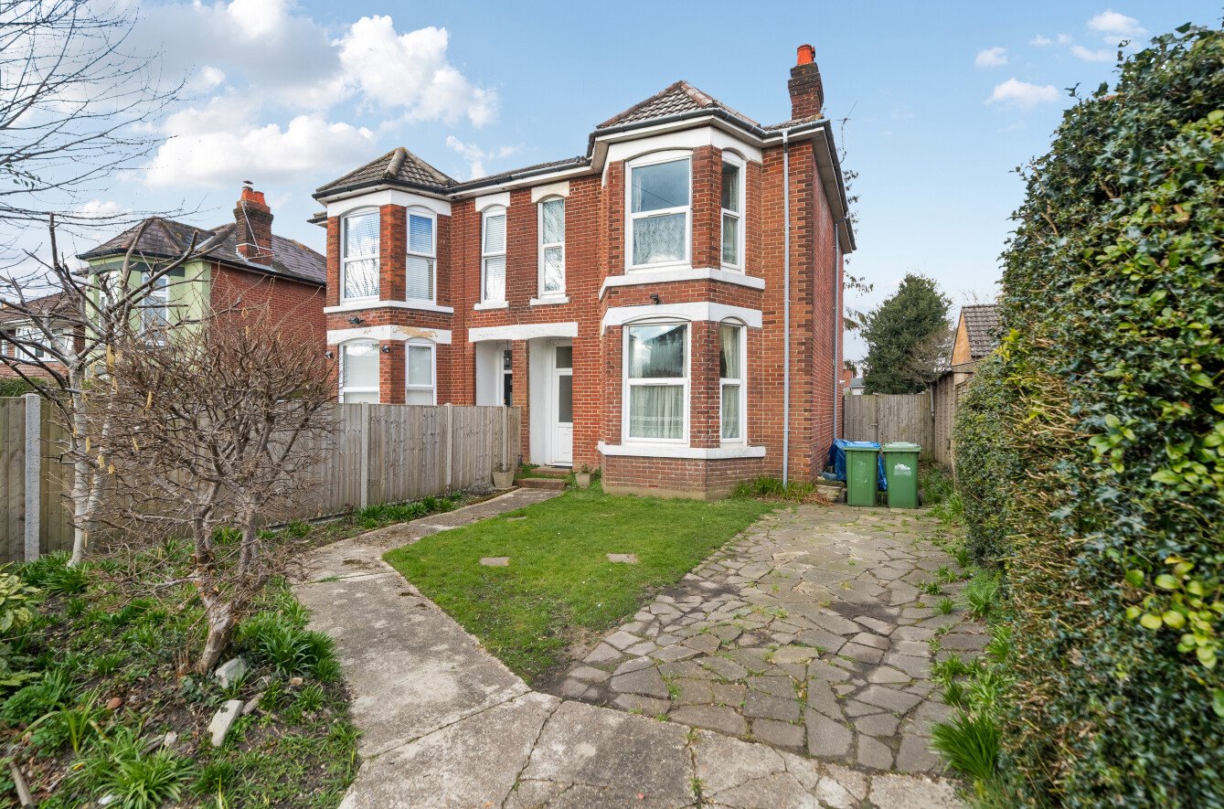 Obelisk Road, Woolston, Southampton, Hampshire, SO19
