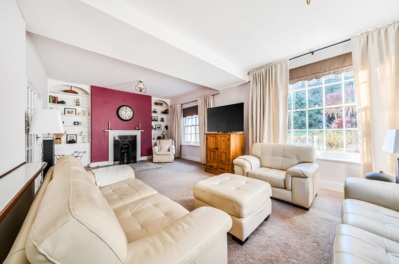 Church Hill, West End, Southampton, Hampshire, SO30 - Charters