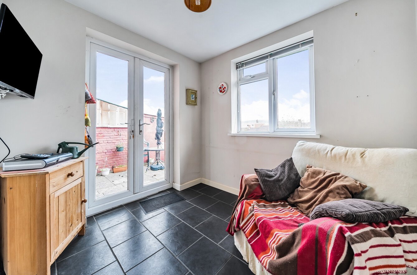 Farringford Road, Thornhill, Southampton, Hampshire, SO19 - Charters