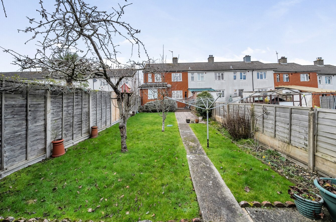 Farringford Road, Thornhill, Southampton, Hampshire, SO19 - Charters