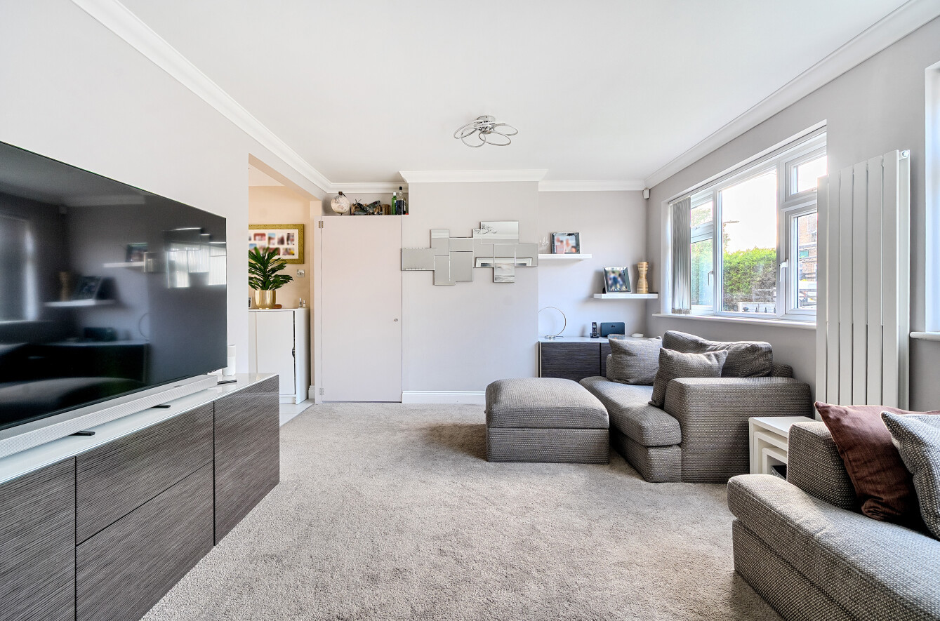 Lower New Road, West End, Southampton, Hampshire, SO30 Lower New Road, West End, Southampton, Hampshire, SO30 - Charters