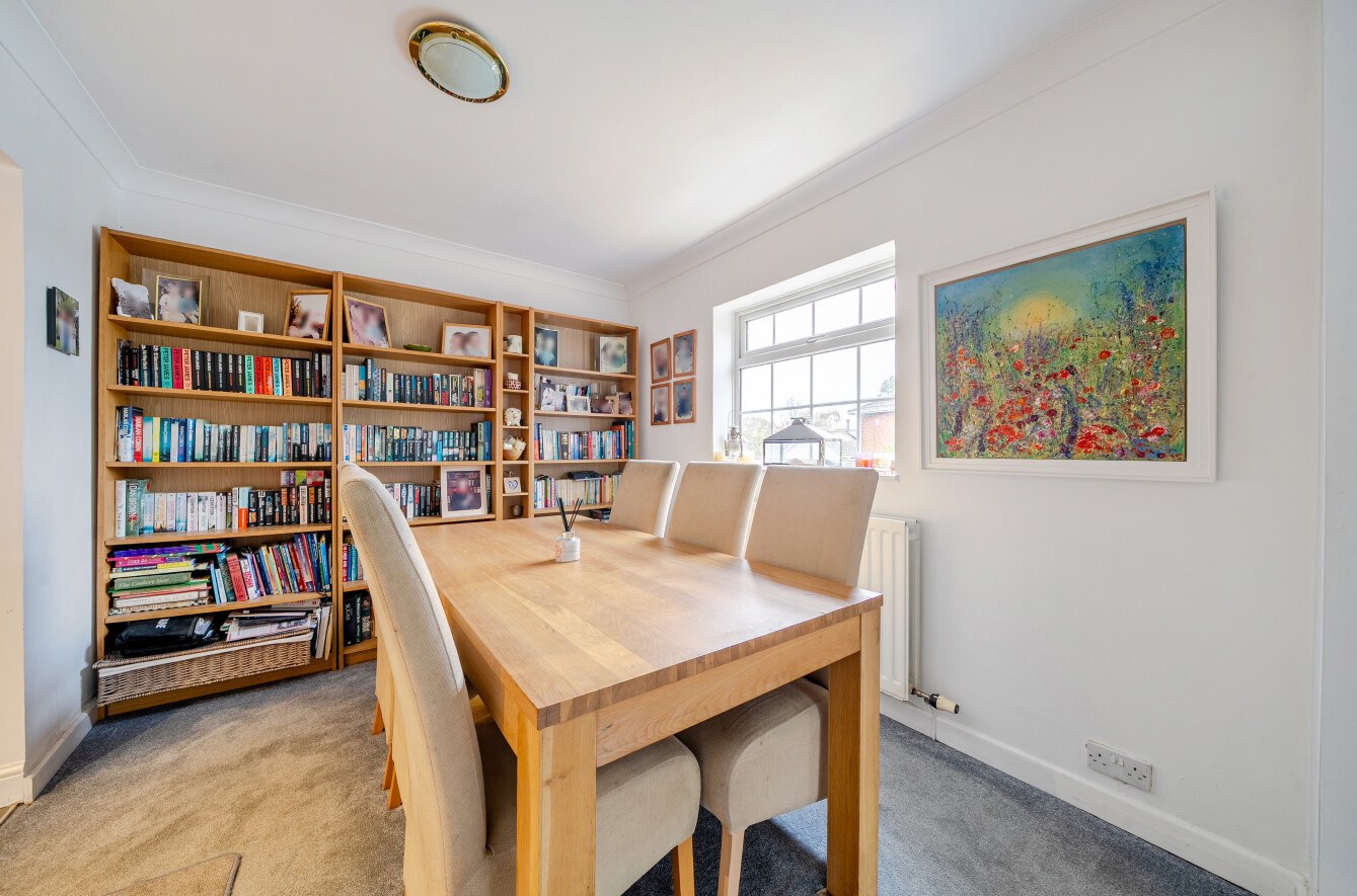 Chalk Hill, West End, Southampton, Hampshire, SO18 Chalk Hill, West End, Southampton, Hampshire, SO18 - Charters