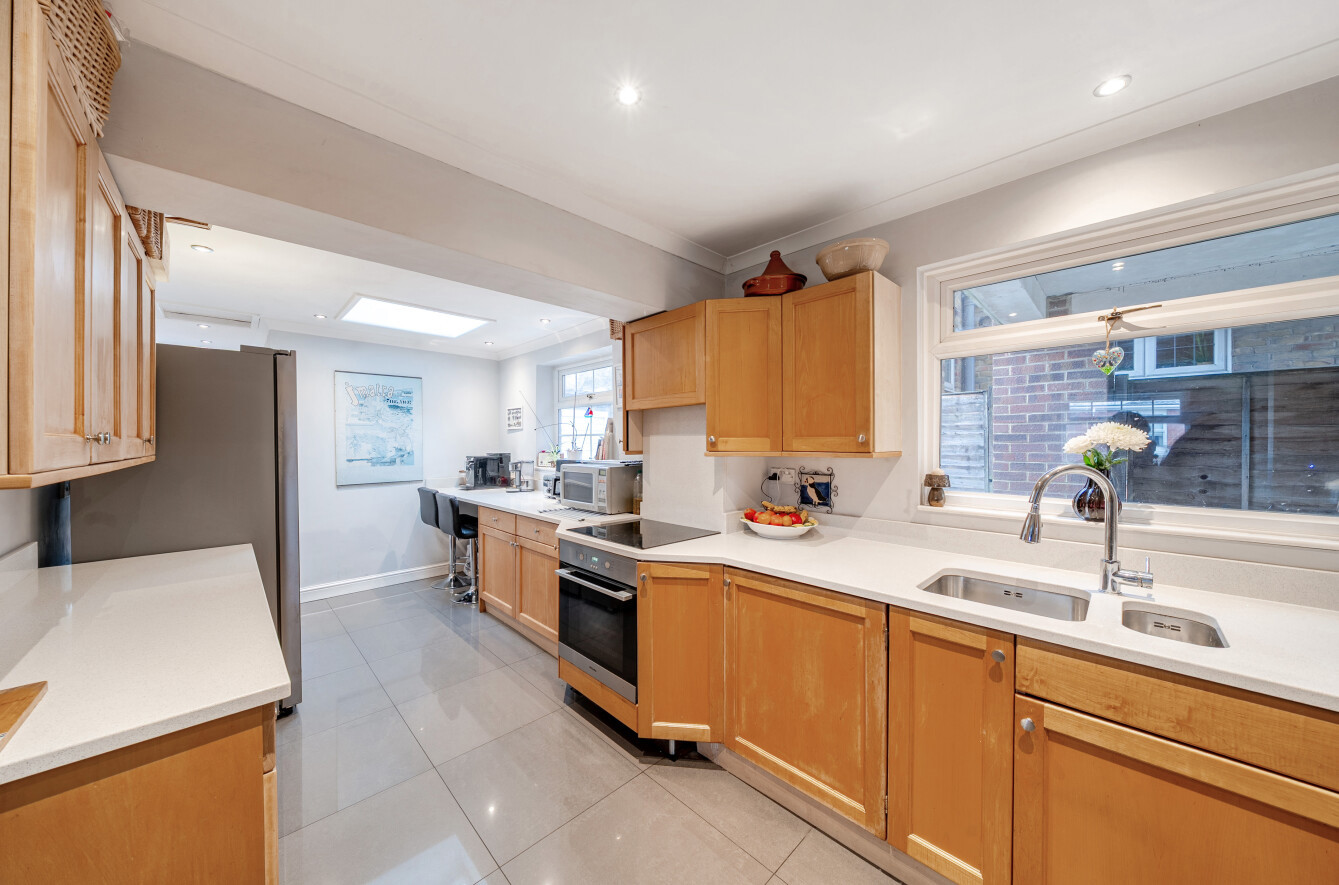 Chalk Hill, West End, Southampton, Hampshire, SO18 Chalk Hill, West End, Southampton, Hampshire, SO18 - Charters